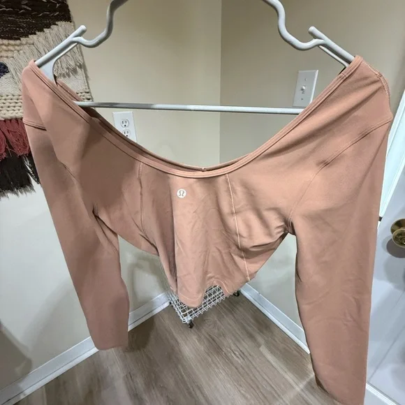 Lululemon Long Sleeve Crop Top in mauve - Picture 7 of 7